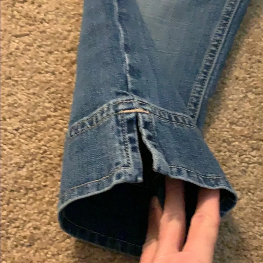 Miss Me Capri Jeans - Picture 8 of 10